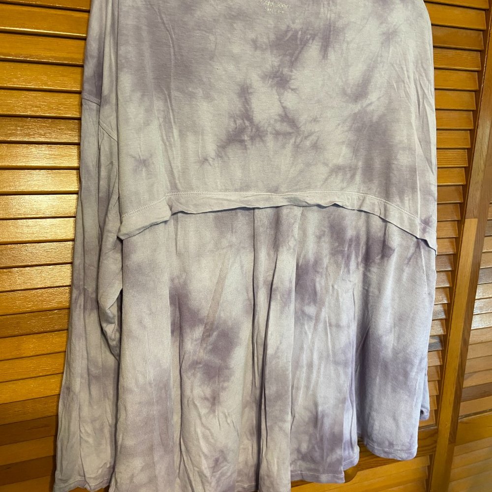 CALVIN KLEIN PERFORMANCE TIE-DYED LONG SLEEVED T-SHIRT - Picture 2 of 5